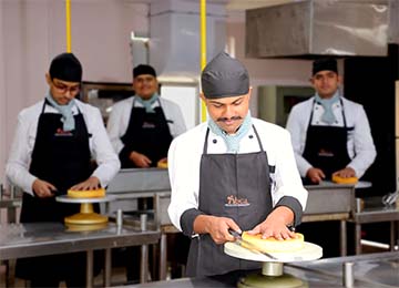 DIPLOMA IN FOOD PRODUCTION